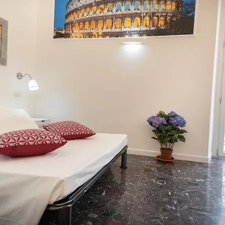 Πανσιόν Your Vatican 4*