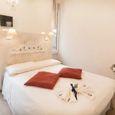 ゲストハウス Your Vatican 4*